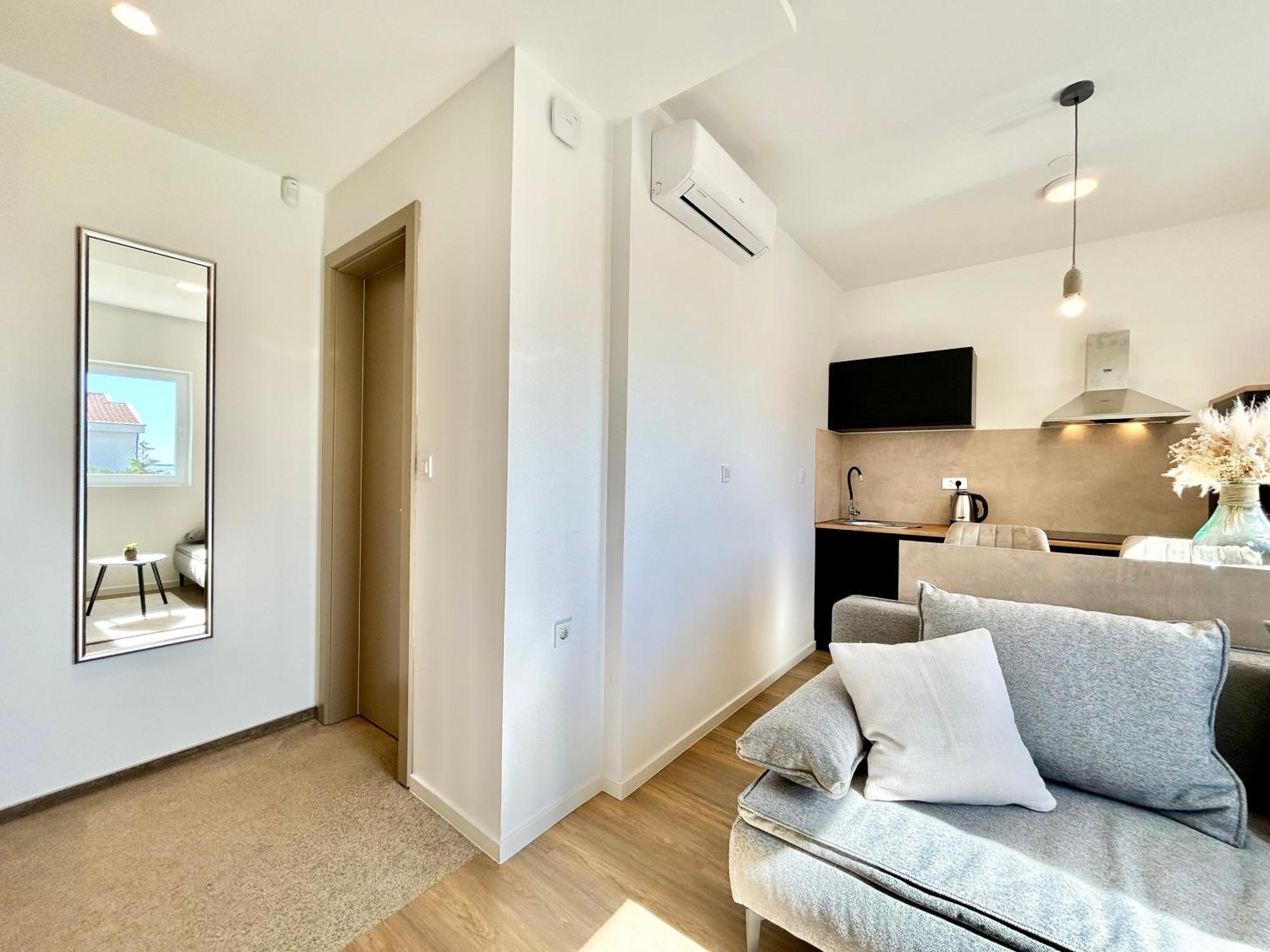 Deluxe Villa No.10 - Rooms & Apartments 만드레 외부 사진