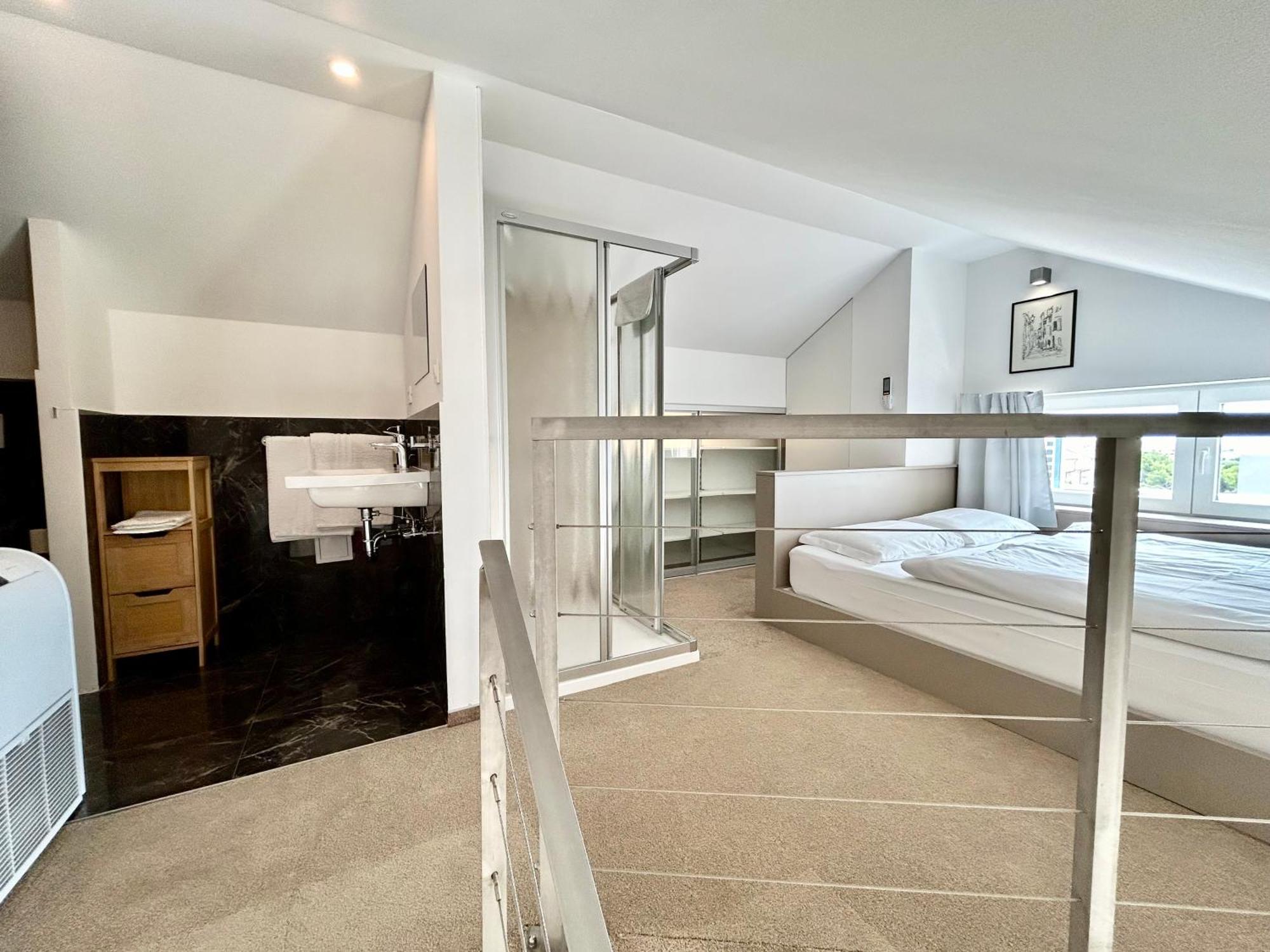 Deluxe Villa No.10 - Rooms & Apartments 만드레 외부 사진